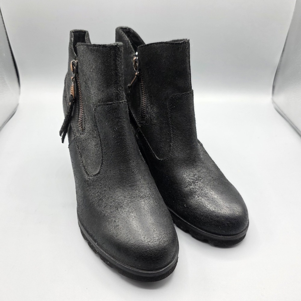 UGG Myrna Lodge Booties Womens 7.5 Black Distressed Leather Lined Wedge Zippers